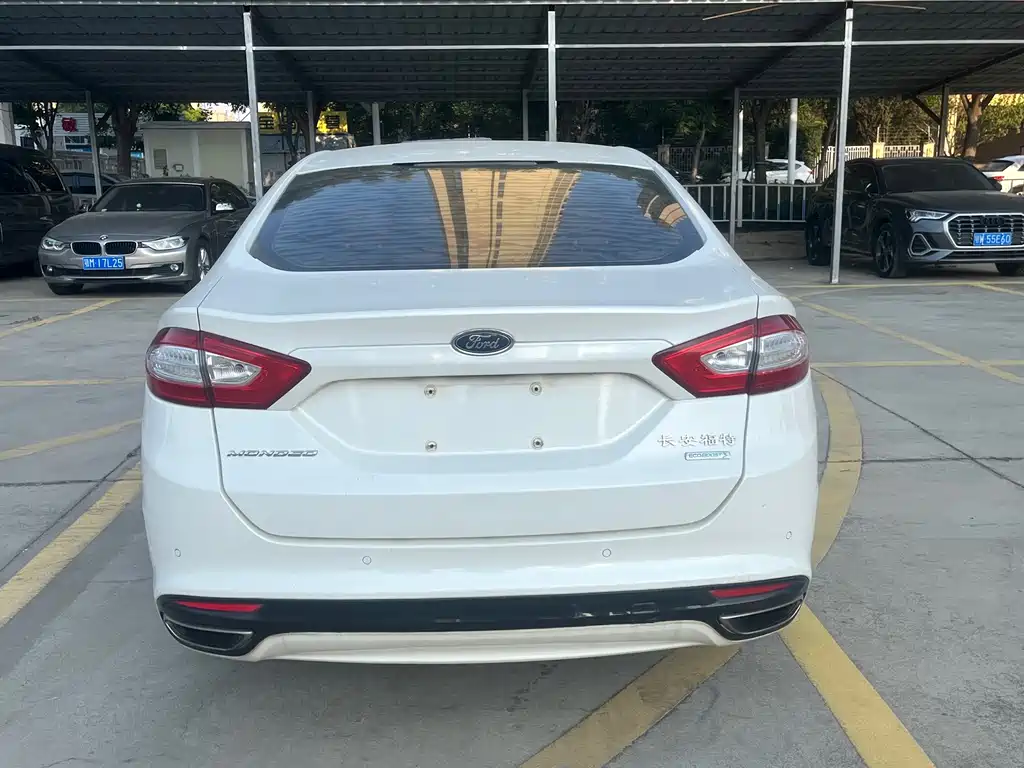 Ford Mondeo — миниатюра 11
