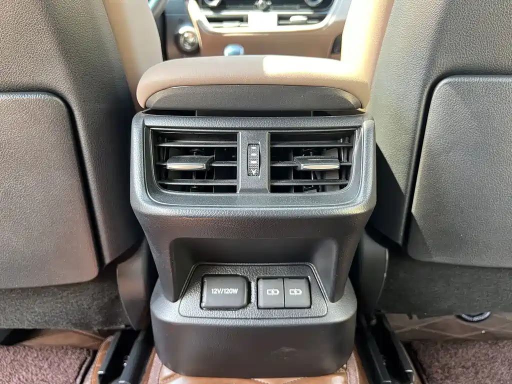 Lexus ES — миниатюра 13