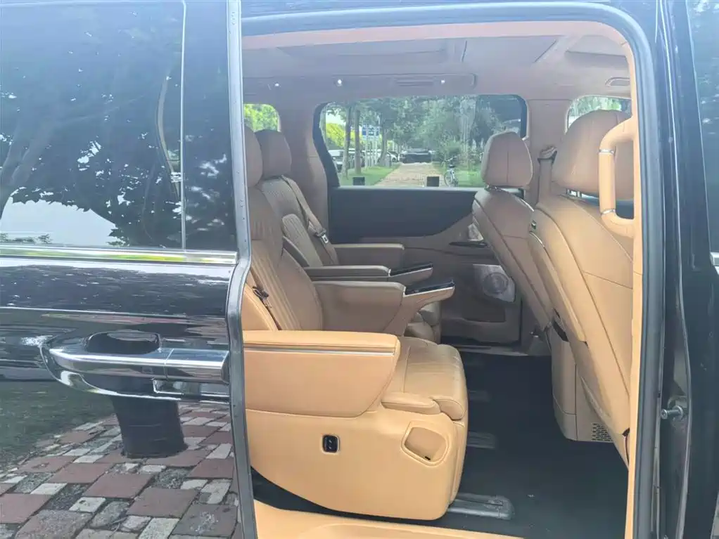 Voyah Dreamer PHEV 4WD Flagship Kunpeng Edition, фото 9