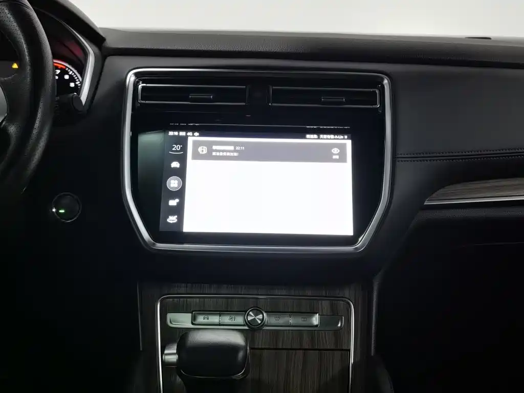 Roewe RX8 — миниатюра 12