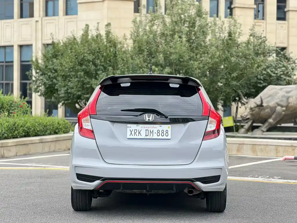 Honda Fit — миниатюра 8