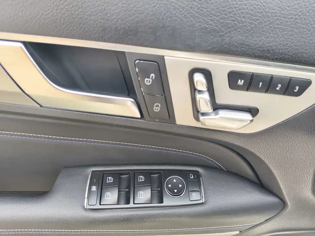 Mercedes-Benz E-Class (Import) — миниатюра 16