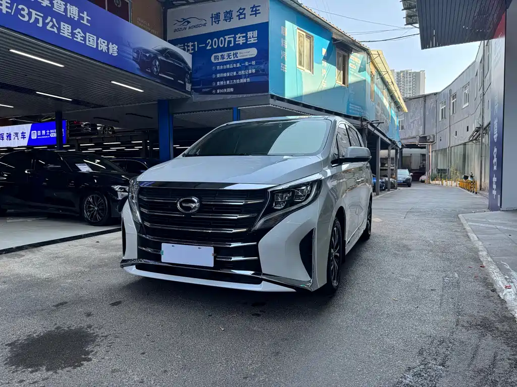GAC TRUMPCHI M8