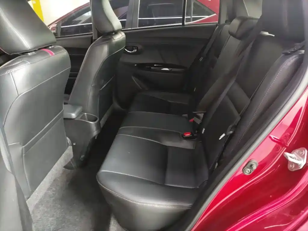 Toyota Yaris L — миниатюра 17