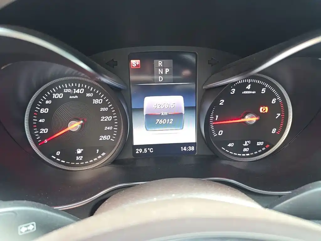 Mercedes-Benz GLC — миниатюра 12
