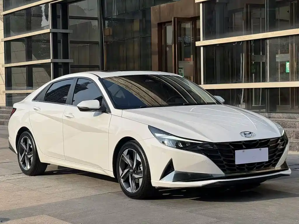 Hyundai Elantra — миниатюра 5