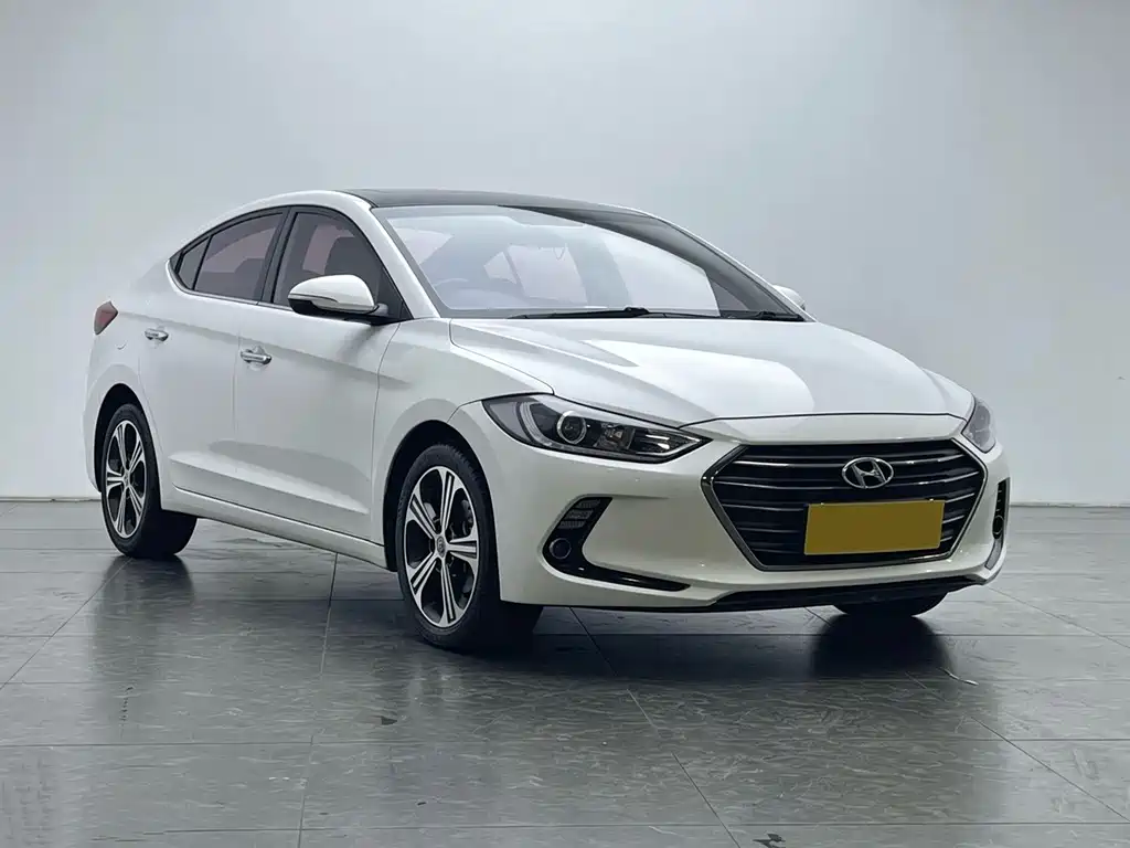 Hyundai Elantra — миниатюра 3