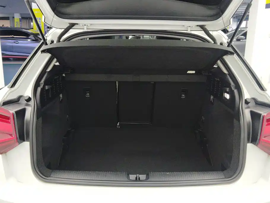 Audi Q2L — миниатюра 4