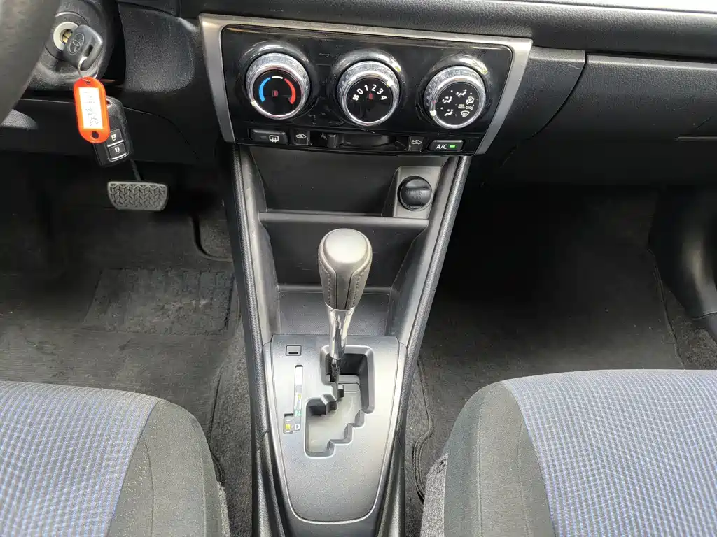 Toyota Yaris L - фото 15