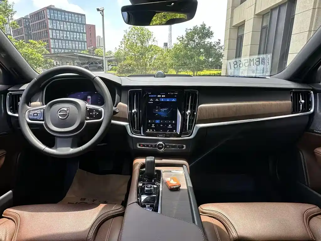 Volvo V90 2022 Cross Country B5 AWD