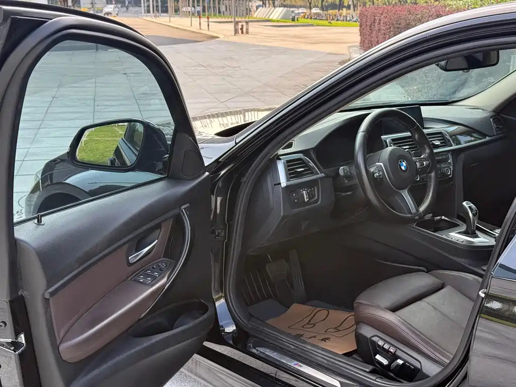 BMW 3 Series — миниатюра 7