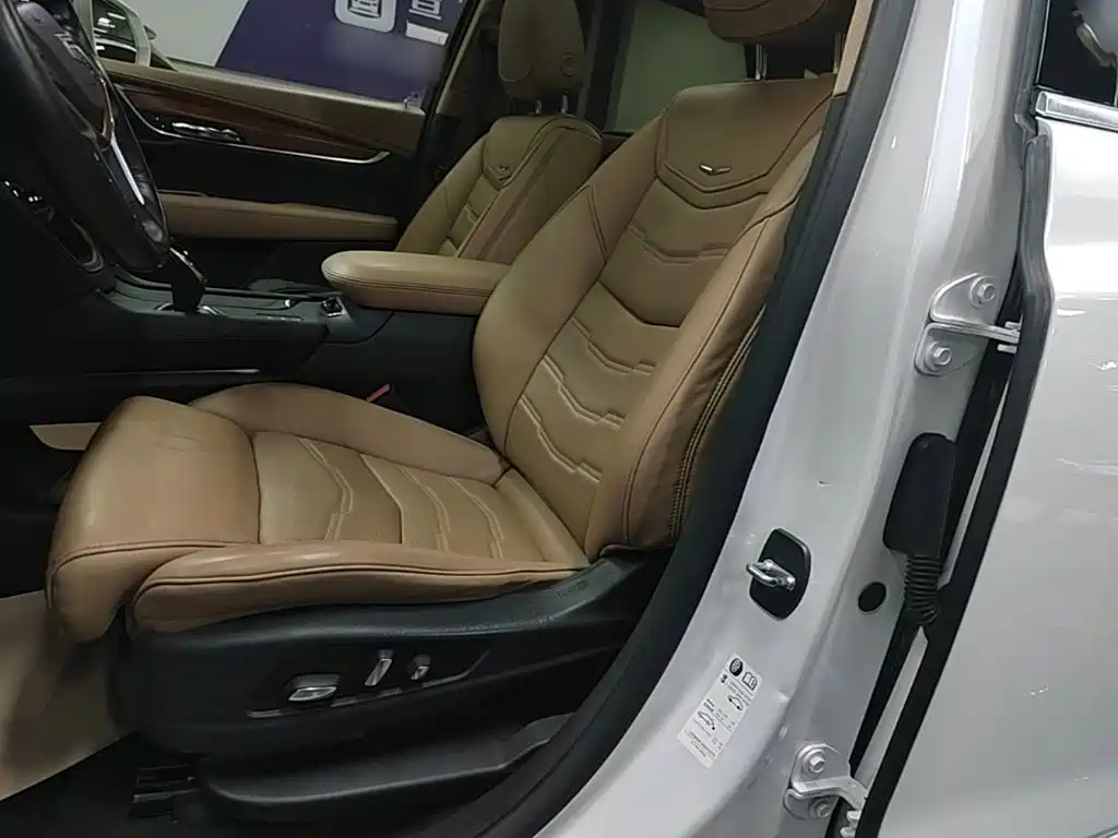 Cadillac XT5 — миниатюра 15