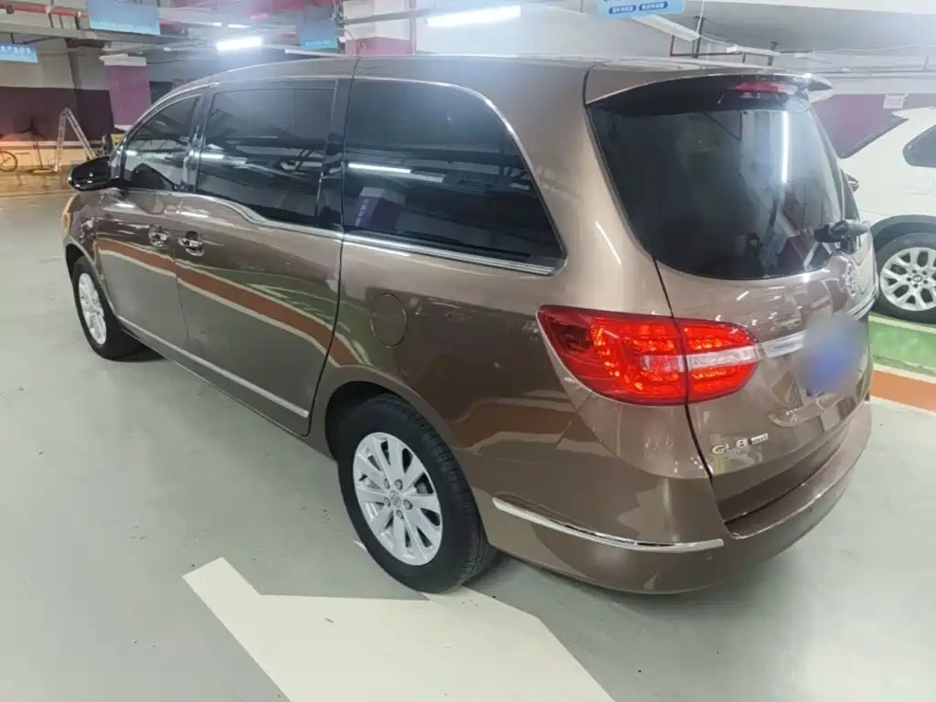Buick GL8 — миниатюра 5