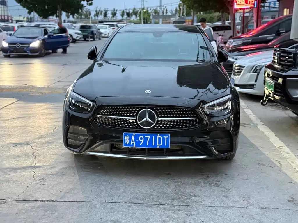 Mercedes-Benz E-Class — миниатюра 2