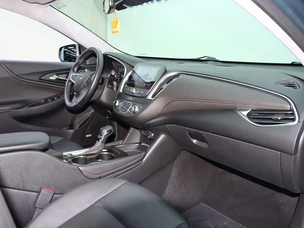 Chevrolet Malibu XL — миниатюра 12