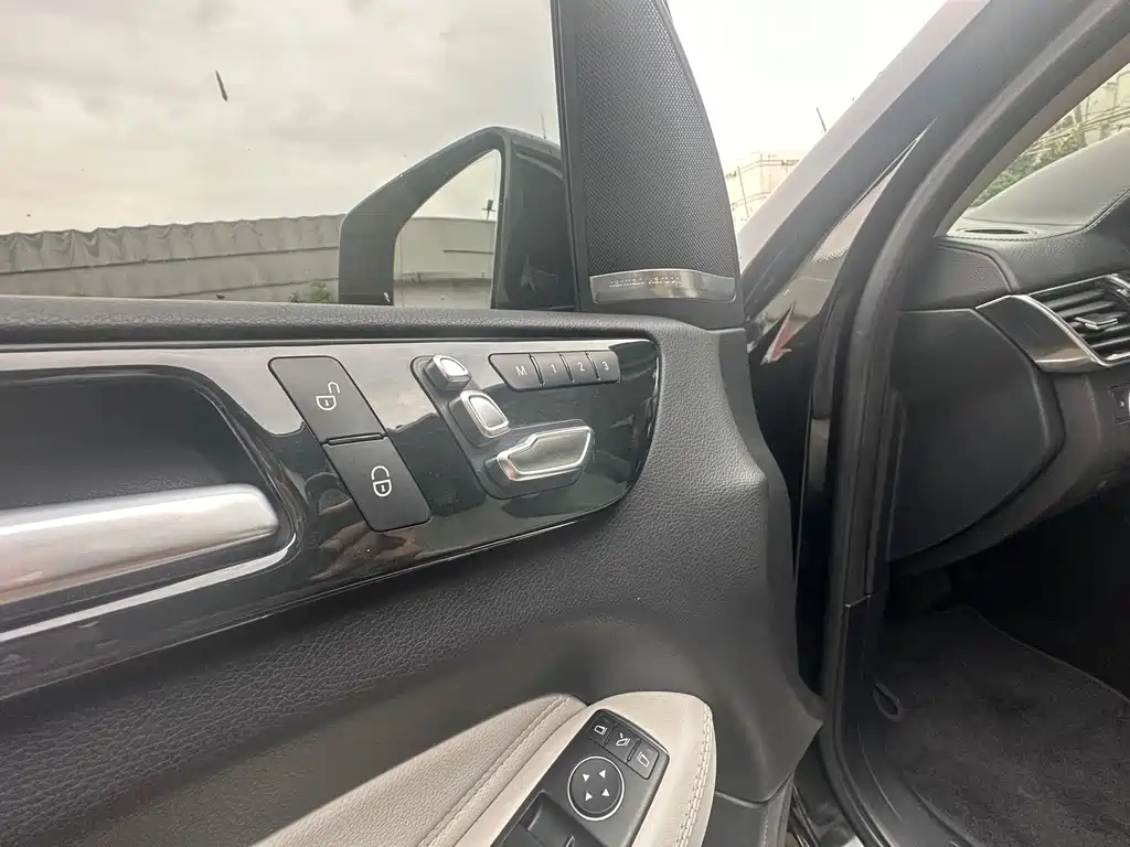 Mercedes-Benz GLS — миниатюра 10