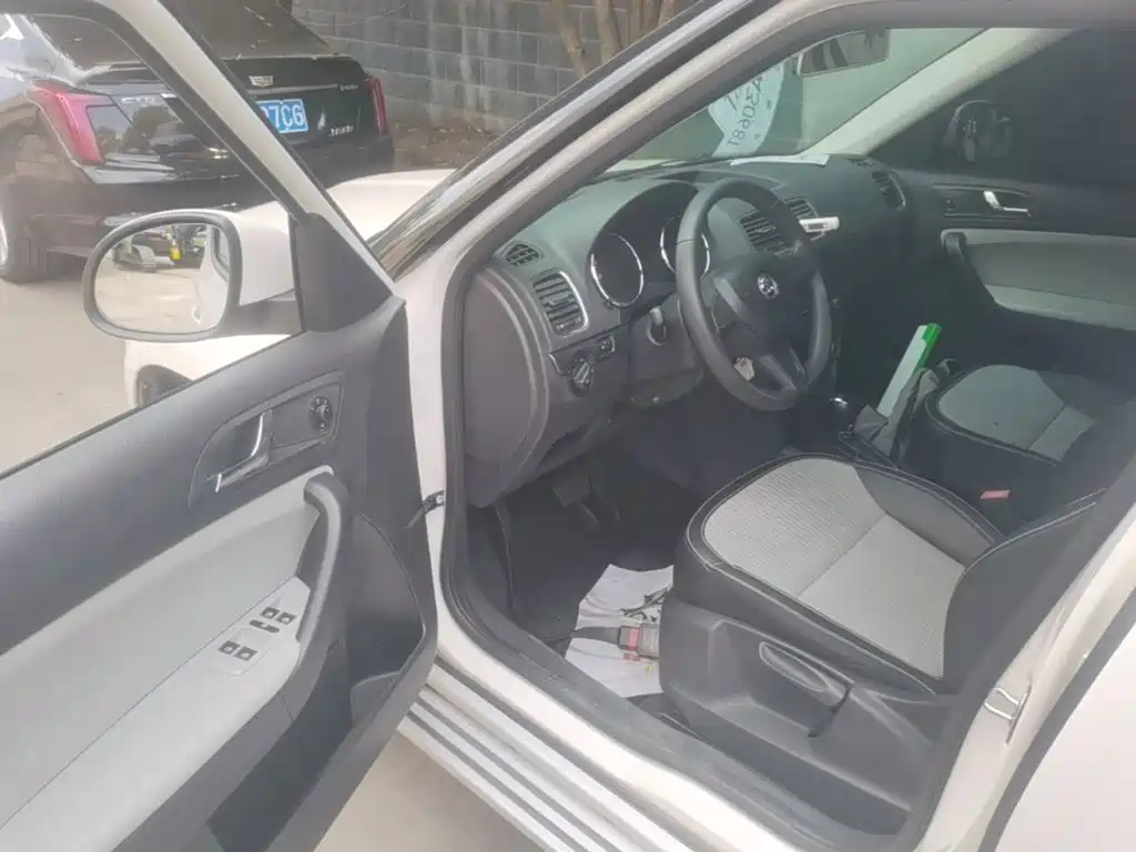 Skoda Yeti — миниатюра 16