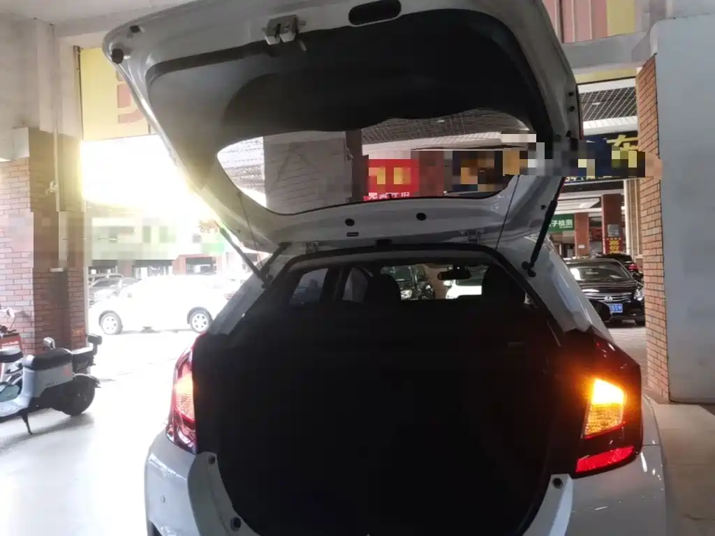 Honda Fit — миниатюра 19