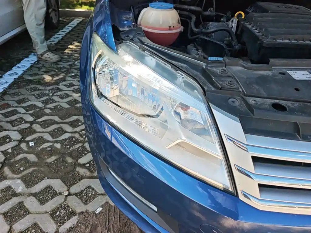 Volkswagen Santana — миниатюра 11