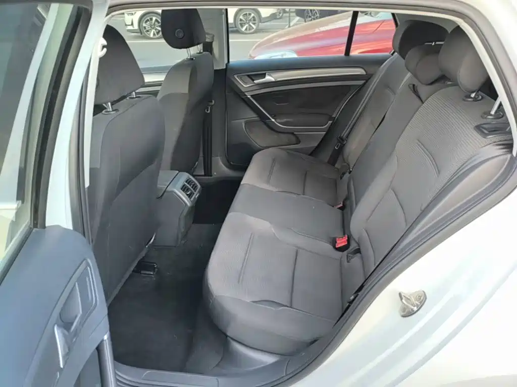 Volkswagen Golf — миниатюра 17