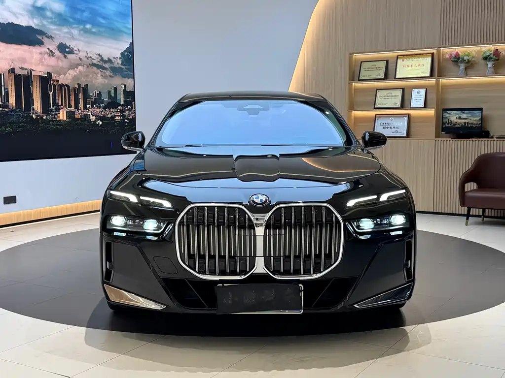 BMW 7 SERIES
