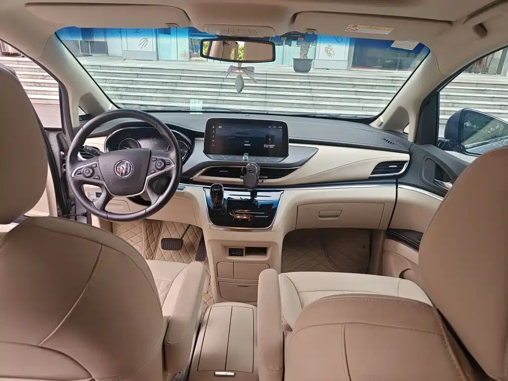 Buick GL8 — миниатюра 10