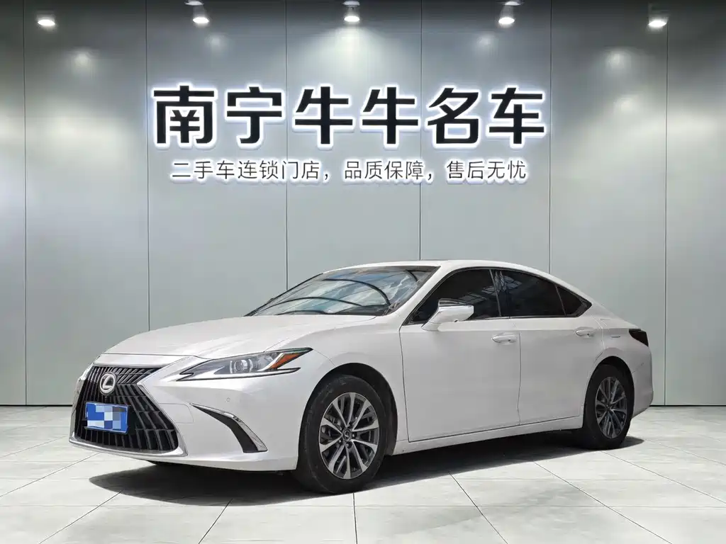 Купить Lexus ES