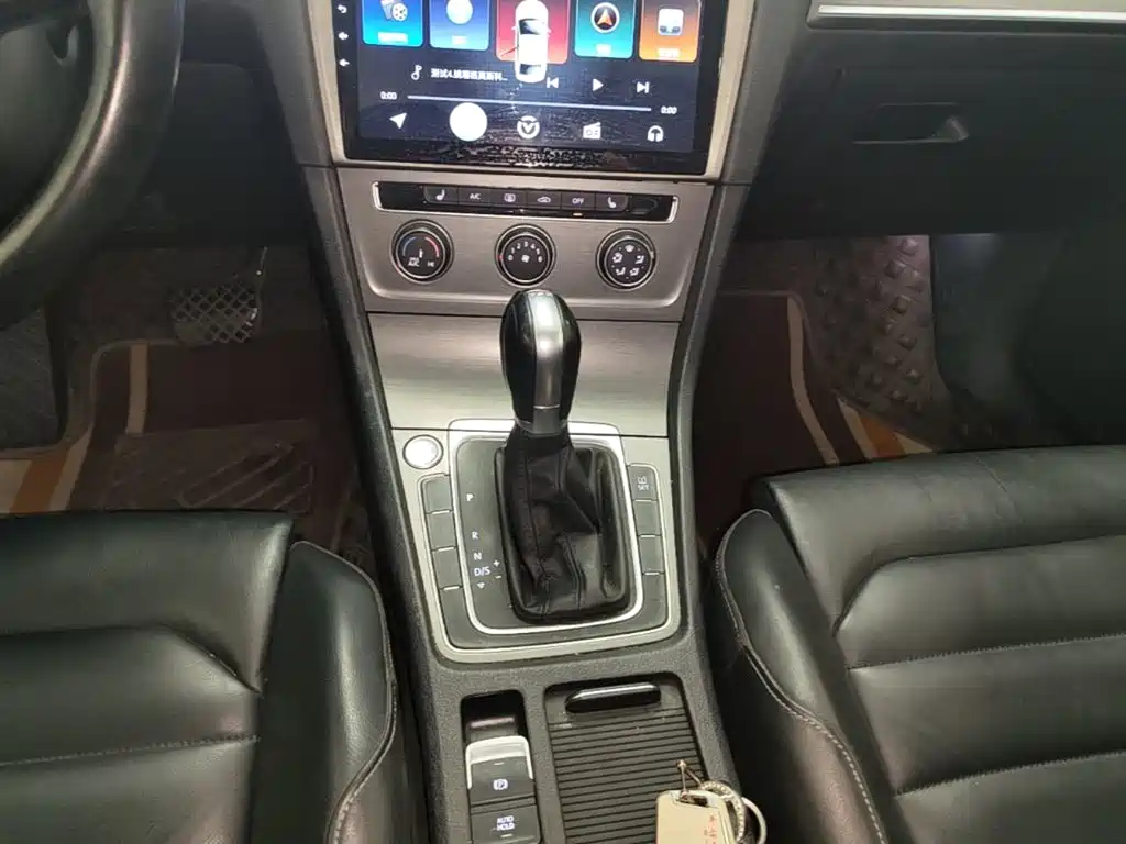 Volkswagen Golf — миниатюра 14