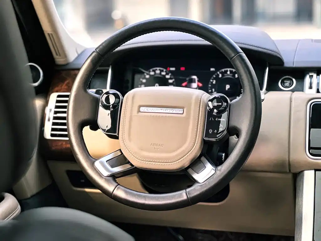Land Rover Range Rover — миниатюра 7