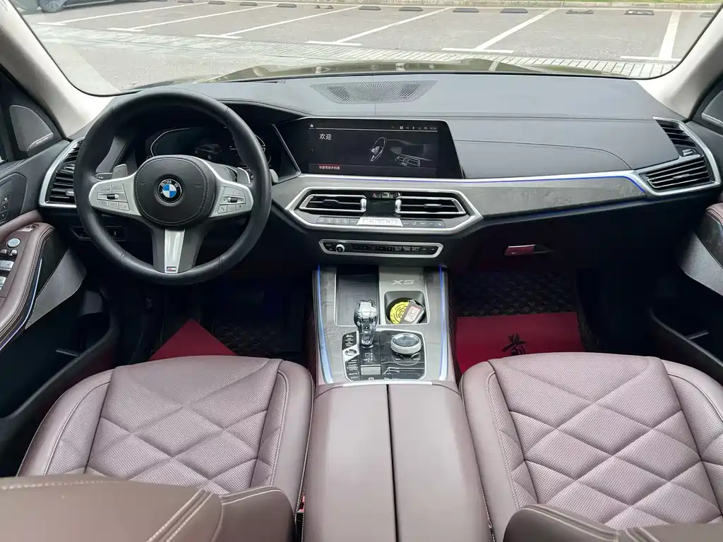 BMW X5 2022 xDrive 30Li Premium M Sport
