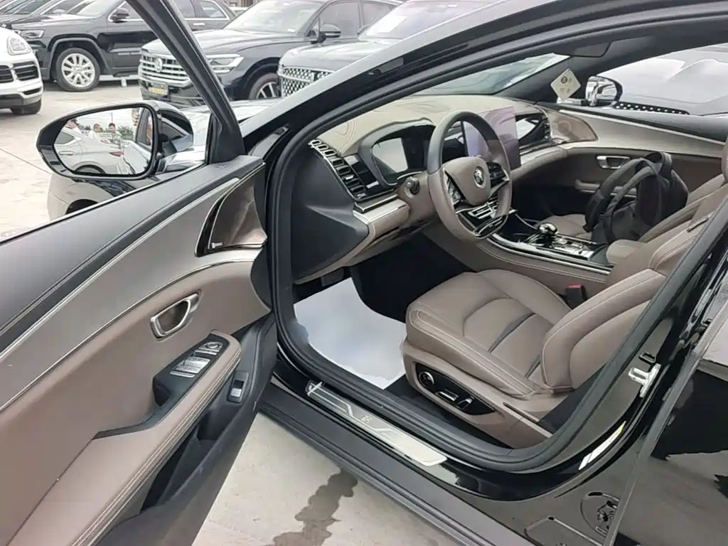 BYD Han — миниатюра 16