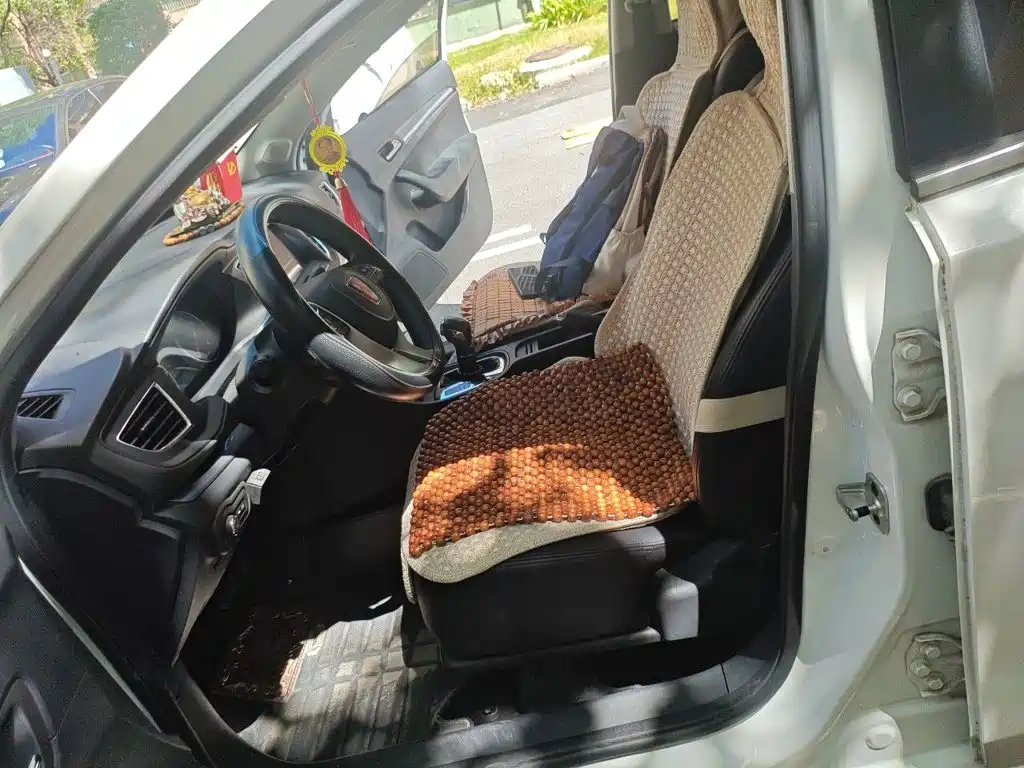 Roewe 360 — миниатюра 8