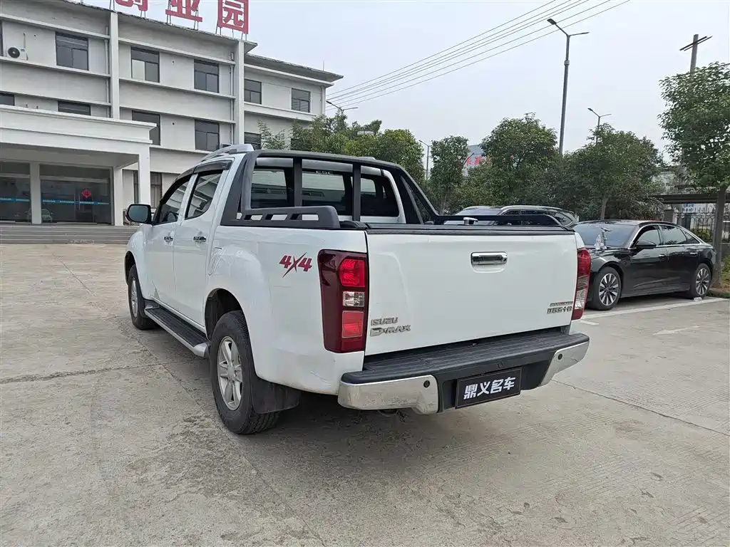 ISUZU D MAX