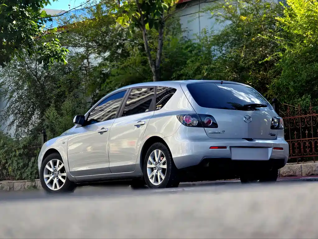 Mazda 3 (Import) — миниатюра 6