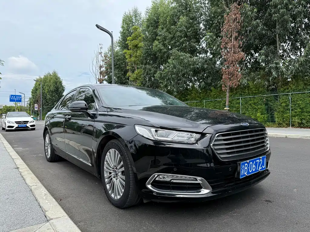 Ford Taurus — миниатюра 2