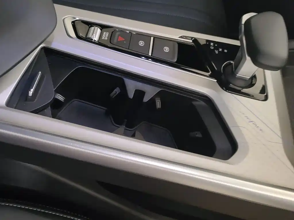 Geely Xingrui — миниатюра 12