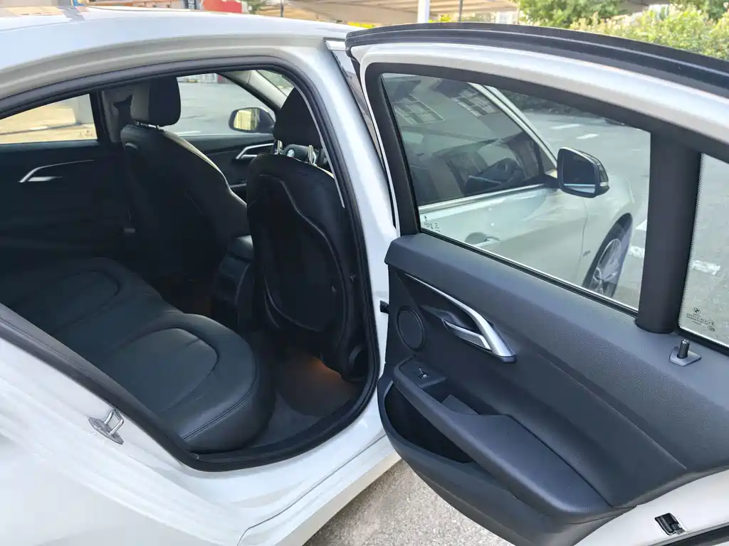 BMW 1 Series — миниатюра 21