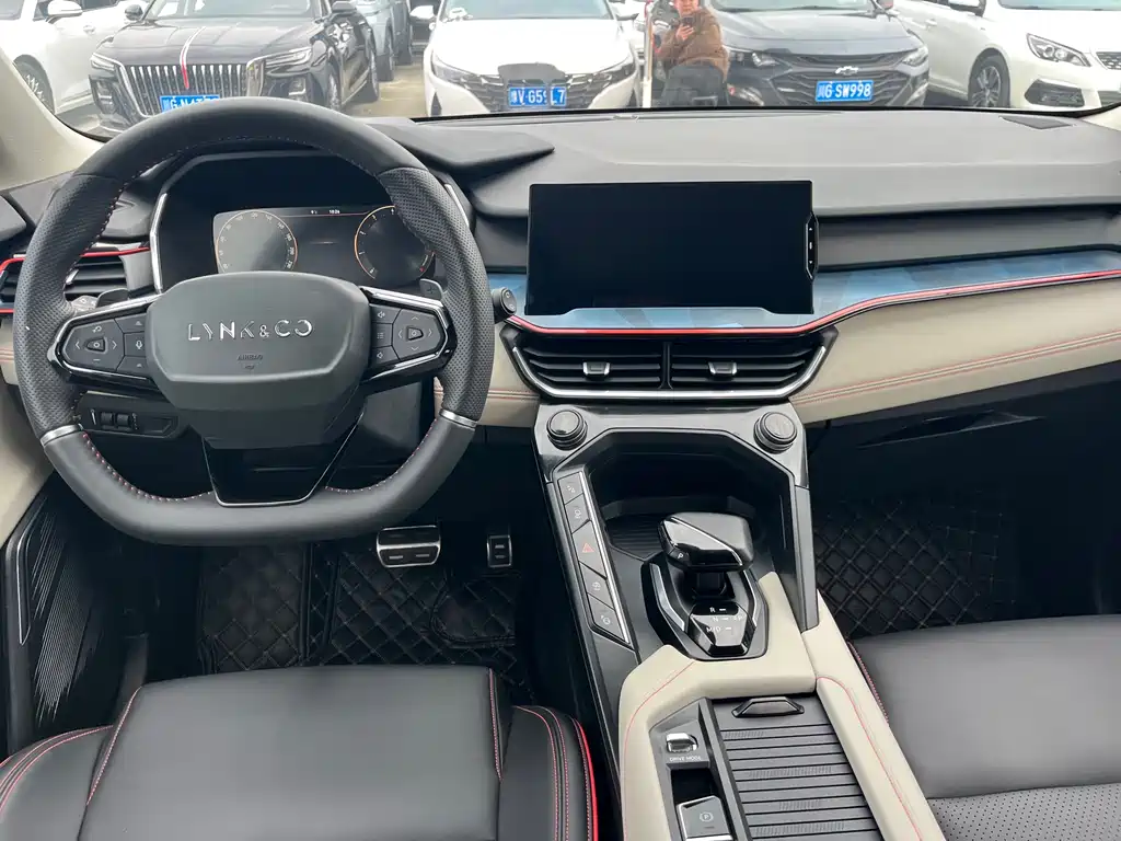 LYNK 06