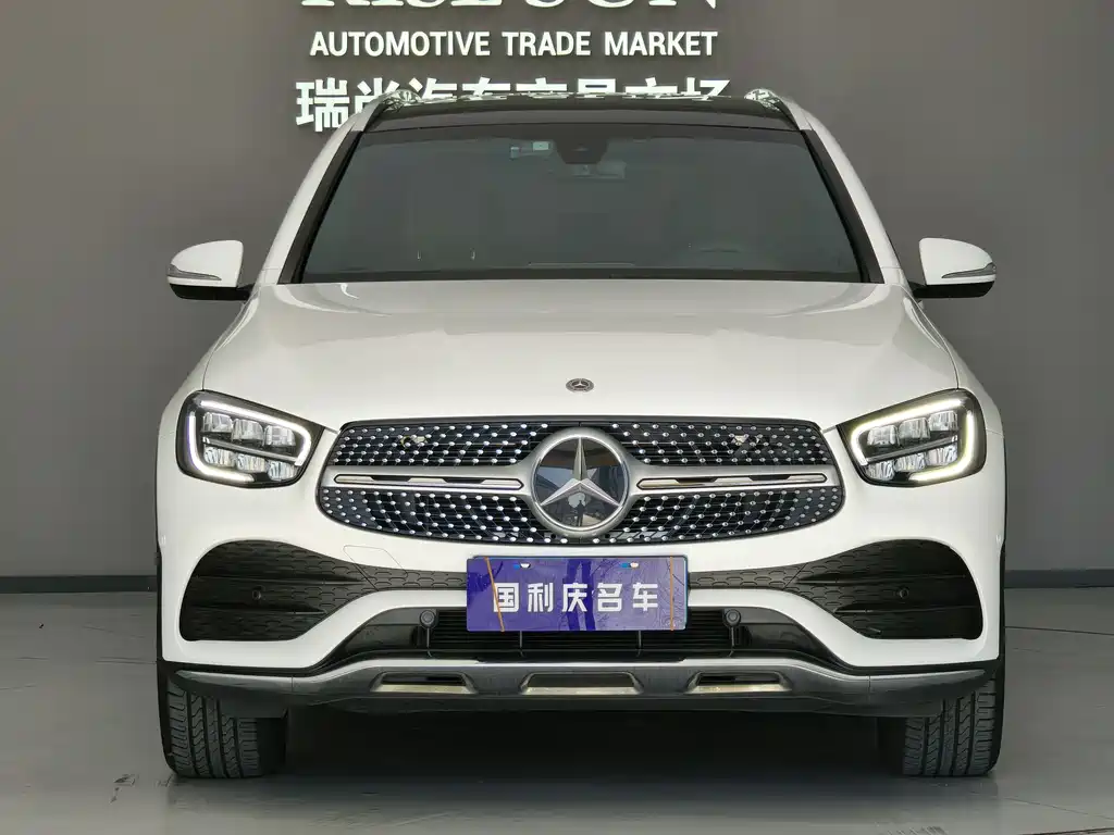 MERCEDES-BENZ GLC