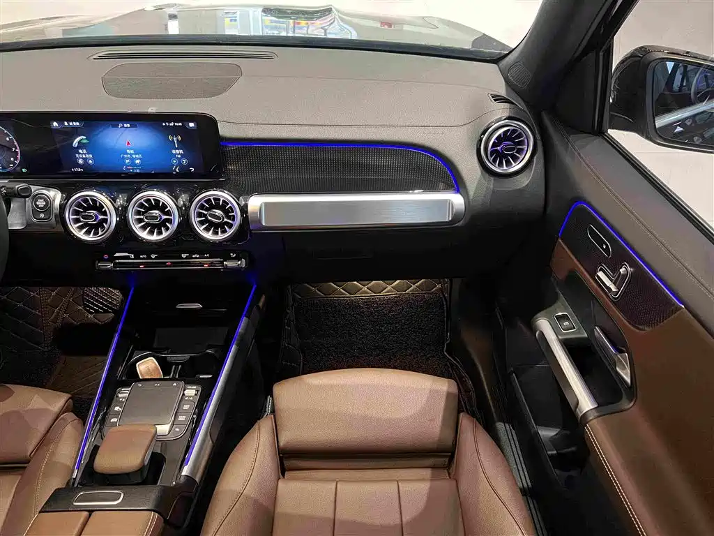 Mercedes-Benz GLB — миниатюра 34
