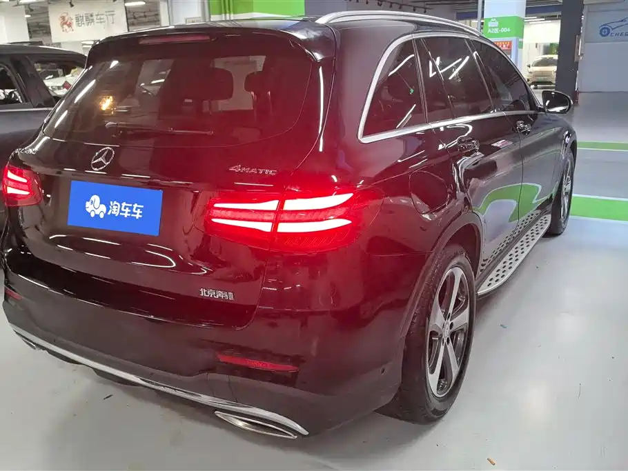 MERCEDES-BENZ GLC