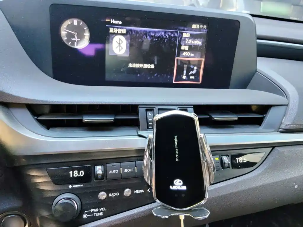 Lexus ES — миниатюра 6