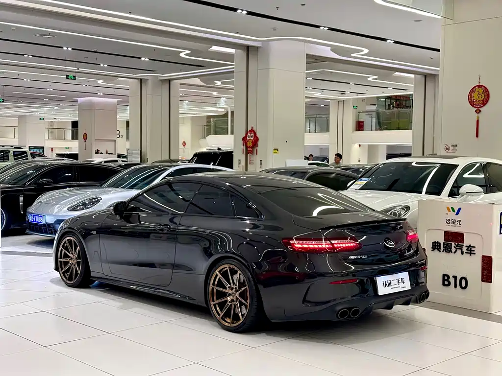 MERCEDES-BENZ E CLASS AMG