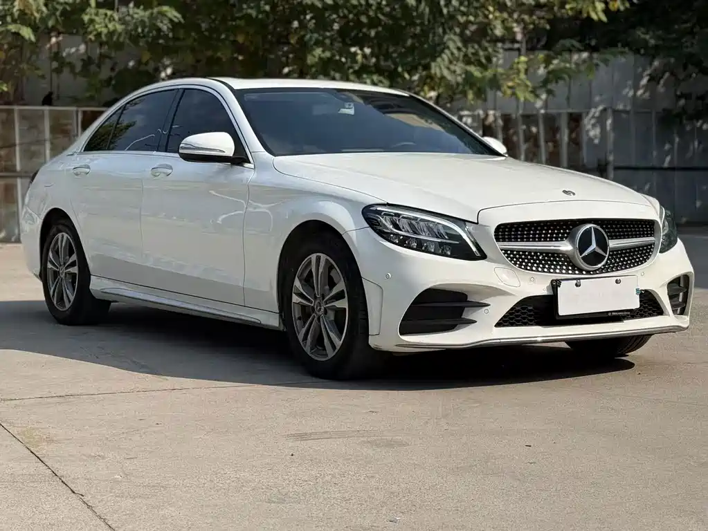 Mercedes-Benz C-Class — миниатюра 3