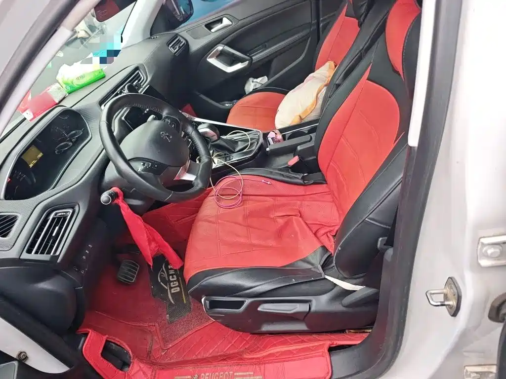 Peugeot 308 — миниатюра 11