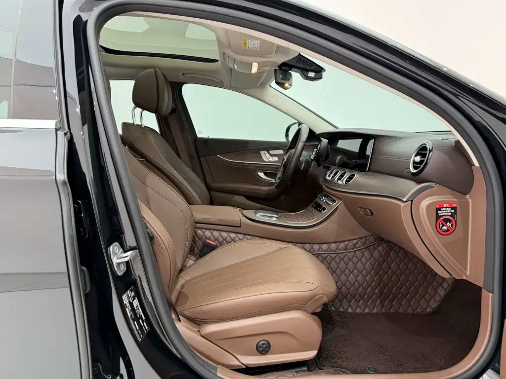 Mercedes-Benz E-Class — миниатюра 18