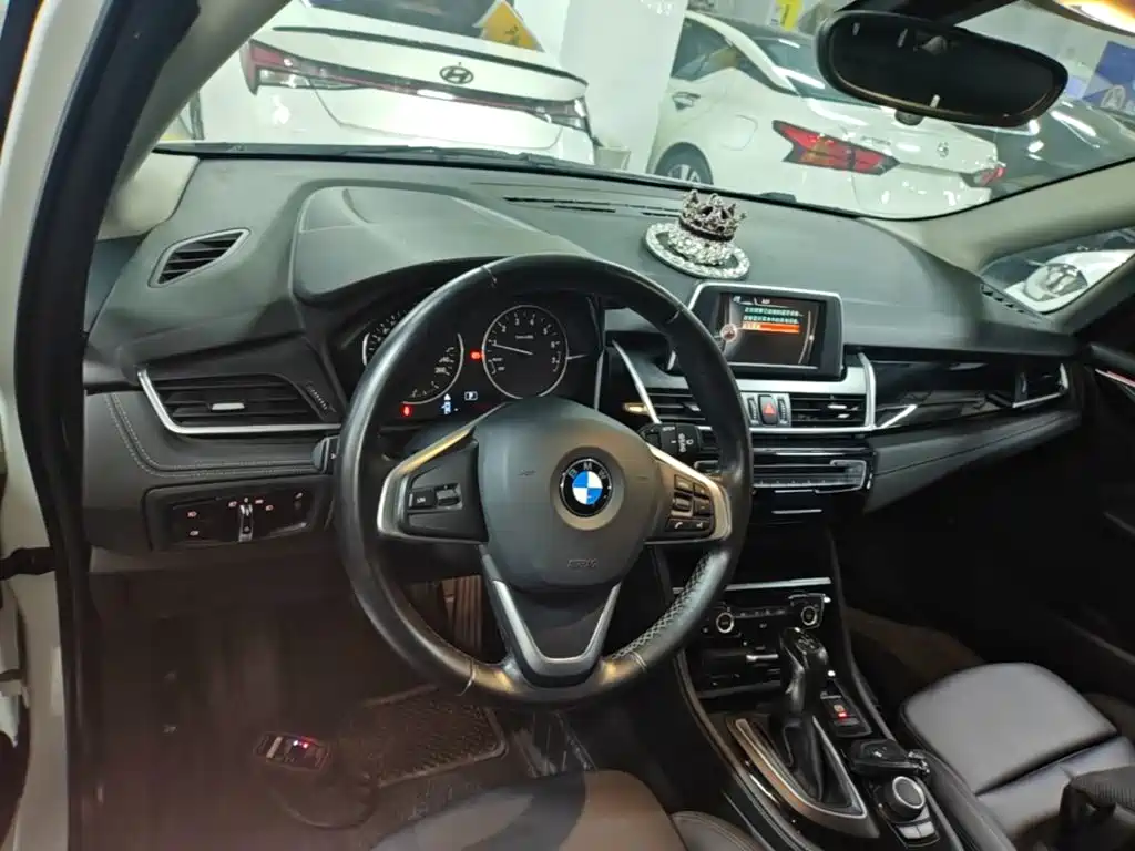 BMW 2 Series Active Tourer (Import) — миниатюра 10