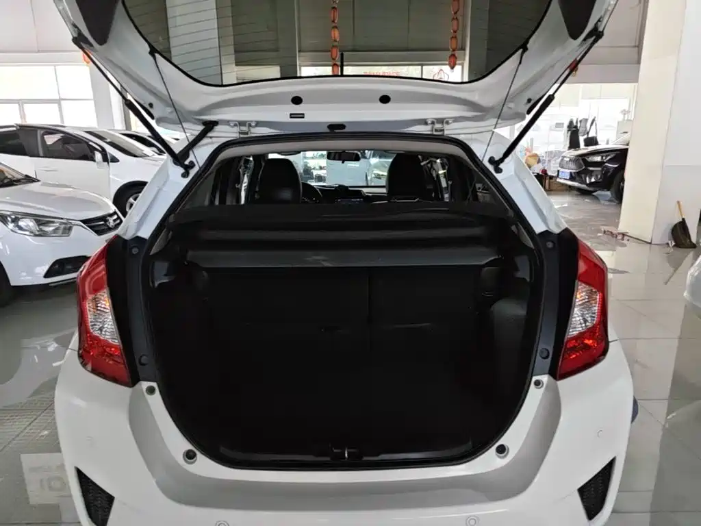 Honda Fit — миниатюра 19