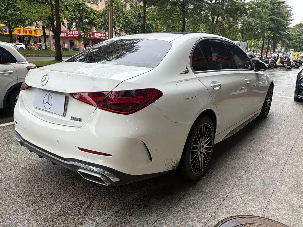 Mercedes-Benz C-Class — миниатюра 9