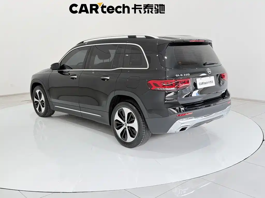 Mercedes-Benz GLB — миниатюра 7
